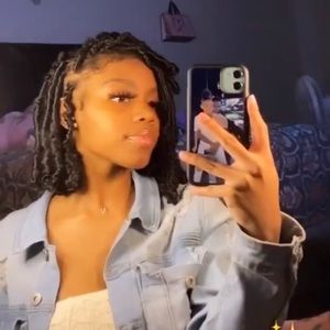 Meet your Posher, Jaila